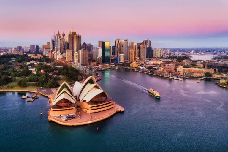 Explore Australia Tourism: Top Travel Destinations for 2025